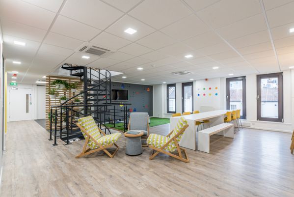 現(xiàn)代開放式辦公室設(shè)計賞析